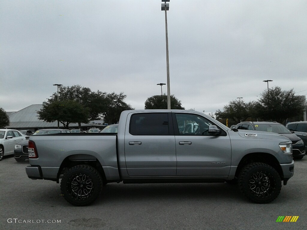 2019 1500 Big Horn Crew Cab 4x4 - Billett Silver Metallic / Black photo #6