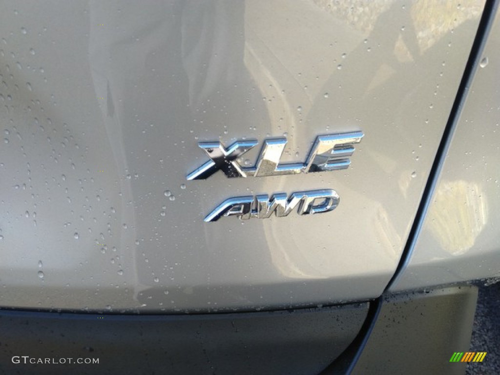 2019 RAV4 XLE AWD - Silver Sky Metallic / Black photo #5