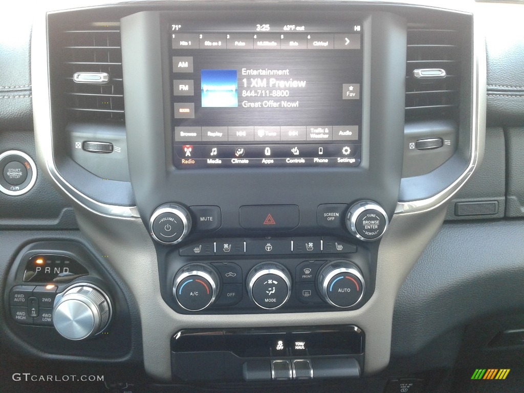 2019 1500 Laramie Quad Cab 4x4 - Billett Silver Metallic / Black photo #22
