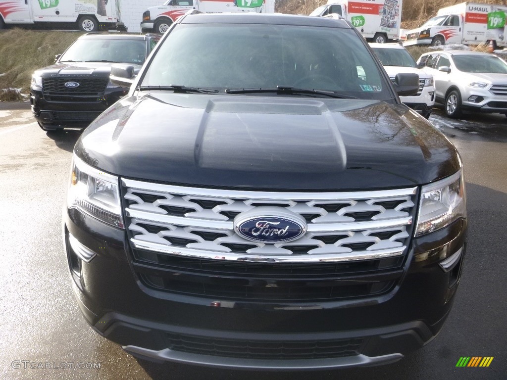 2019 Explorer XLT 4WD - Agate Black / Medium Black photo #4