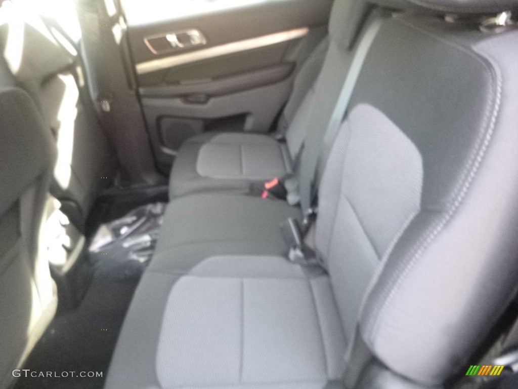 2019 Explorer XLT 4WD - Agate Black / Medium Black photo #8