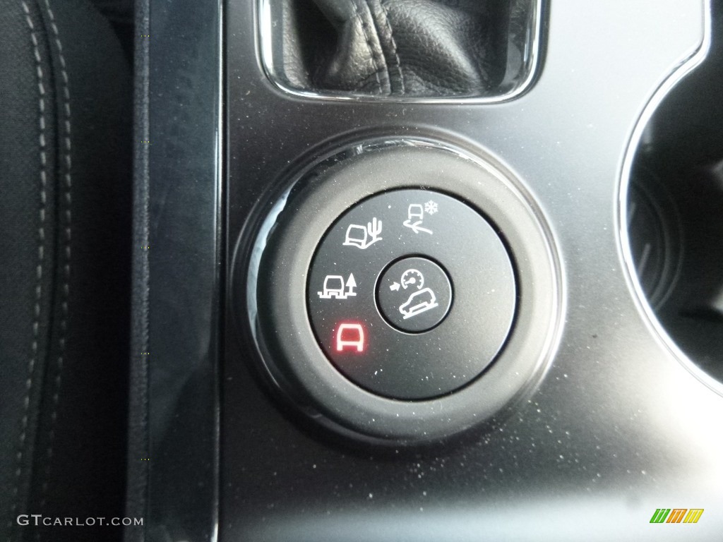 2019 Explorer XLT 4WD - Agate Black / Medium Black photo #15