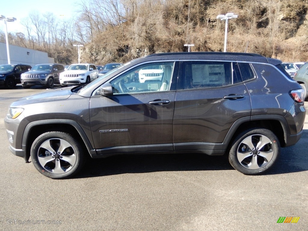 2019 Compass Latitude 4x4 - Granite Crystal Metallic / Black/Ski Gray photo #2
