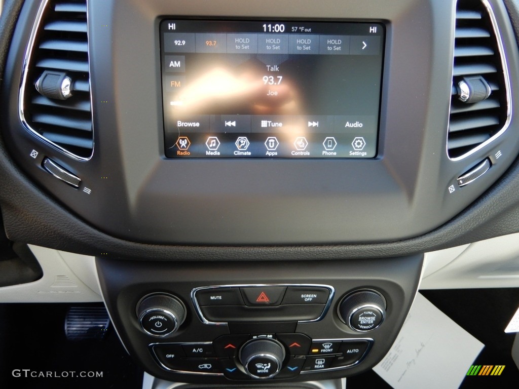 2019 Compass Latitude 4x4 - Granite Crystal Metallic / Black/Ski Gray photo #20
