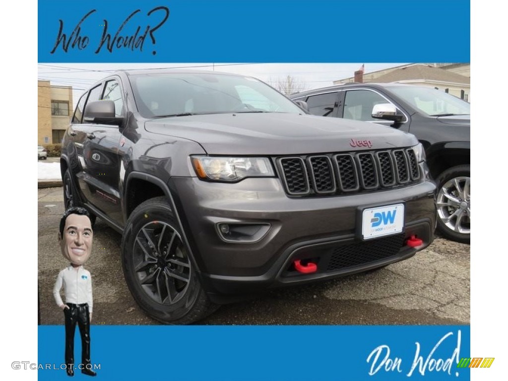 2019 Grand Cherokee Trailhawk 4x4 - Granite Crystal Metallic / Black photo #1