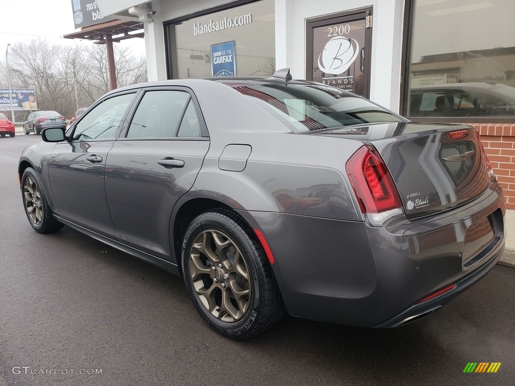 2016 300 S AWD - Granite Crystal Metallic / Black photo #40