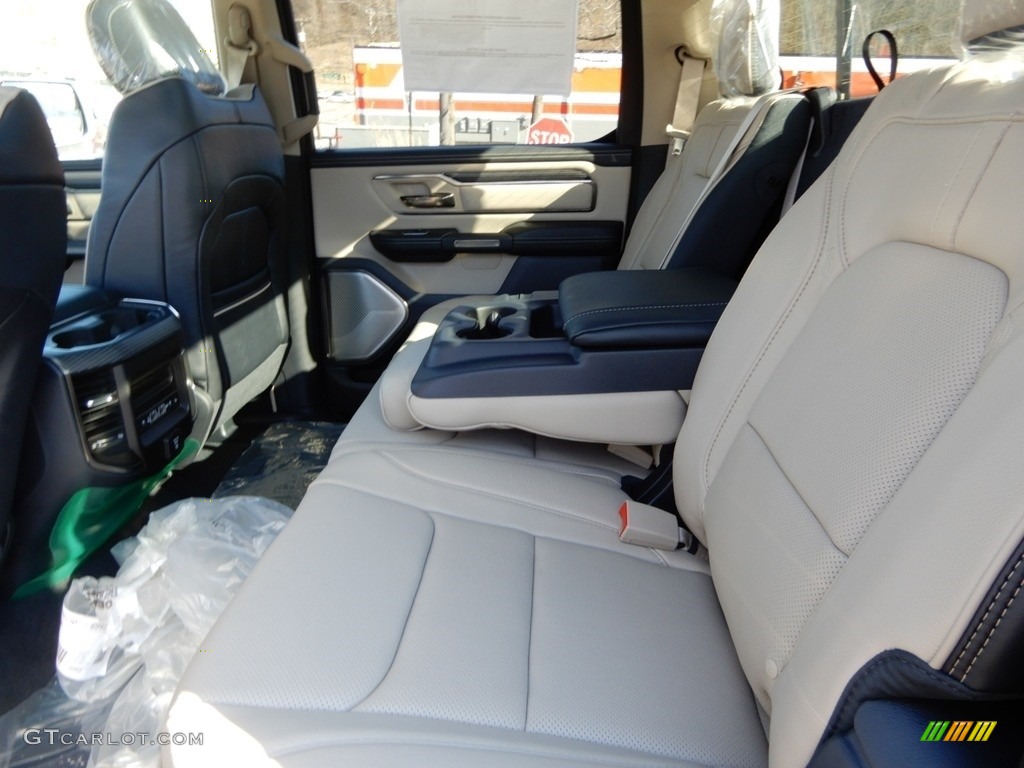 2019 1500 Limited Crew Cab 4x4 - Granite Crystal Metallic / Indigo/Frost photo #11