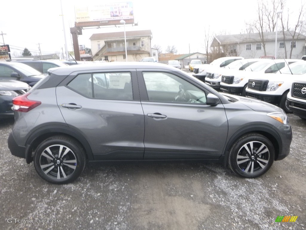 Gun Metallic 2019 Nissan Kicks SV Exterior Photo #131775509
