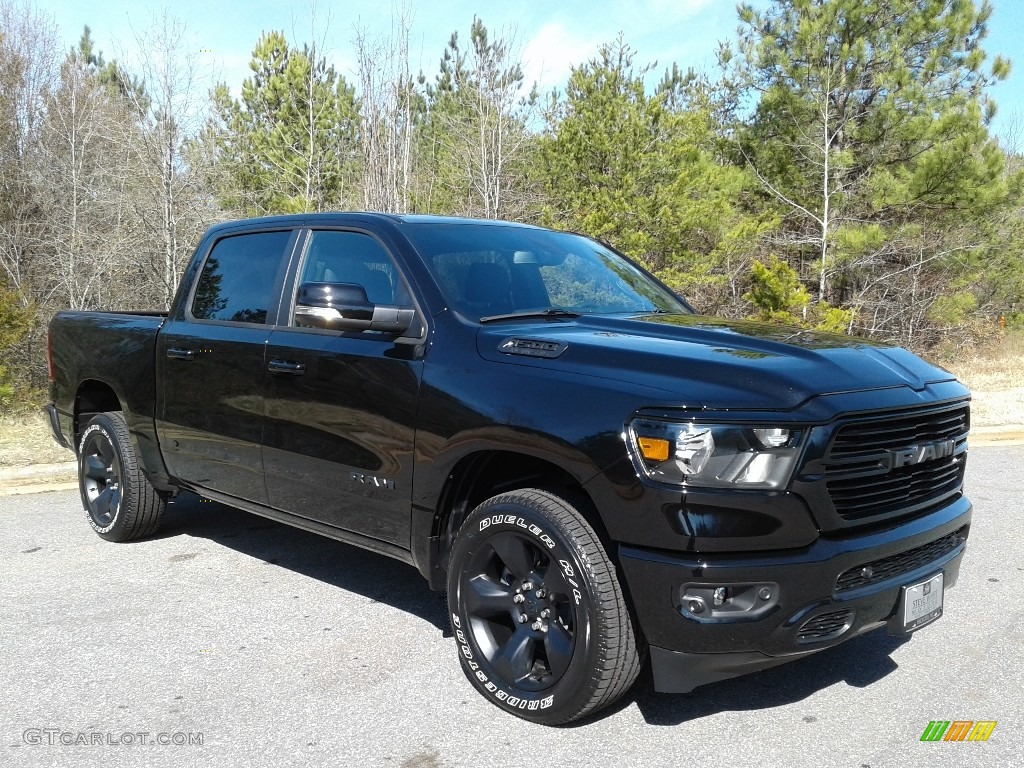 2019 1500 Big Horn Crew Cab 4x4 - Diamond Black Crystal Pearl / Black photo #4