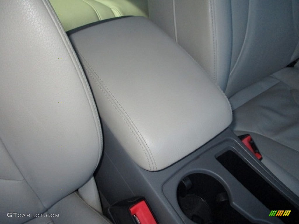 2009 A4 2.0T Premium quattro Sedan - Meteor Grey Pearl Effect / Light Grey photo #29