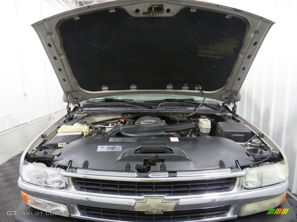 2004 Suburban 1500 LS 4x4 - Silver Birch Metallic / Gray/Dark Charcoal photo #6