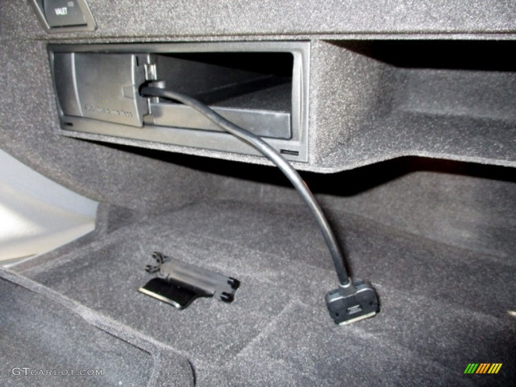 2009 A4 2.0T Premium quattro Sedan - Meteor Grey Pearl Effect / Light Grey photo #70