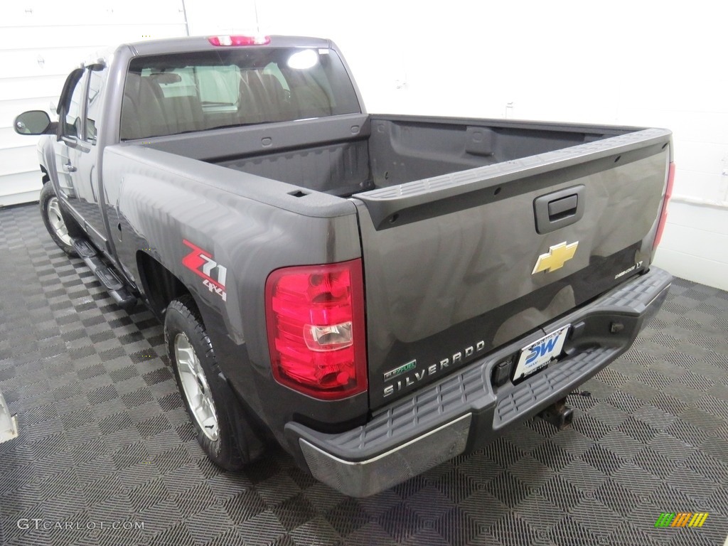 2010 Silverado 1500 LT Extended Cab 4x4 - Taupe Gray Metallic / Light Titanium/Ebony photo #10