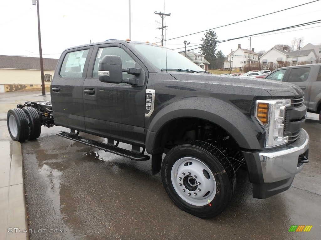Black 2019 Ford F550 Super Duty XL Crew Cab 4x4 Chassis Exterior Photo #131791142