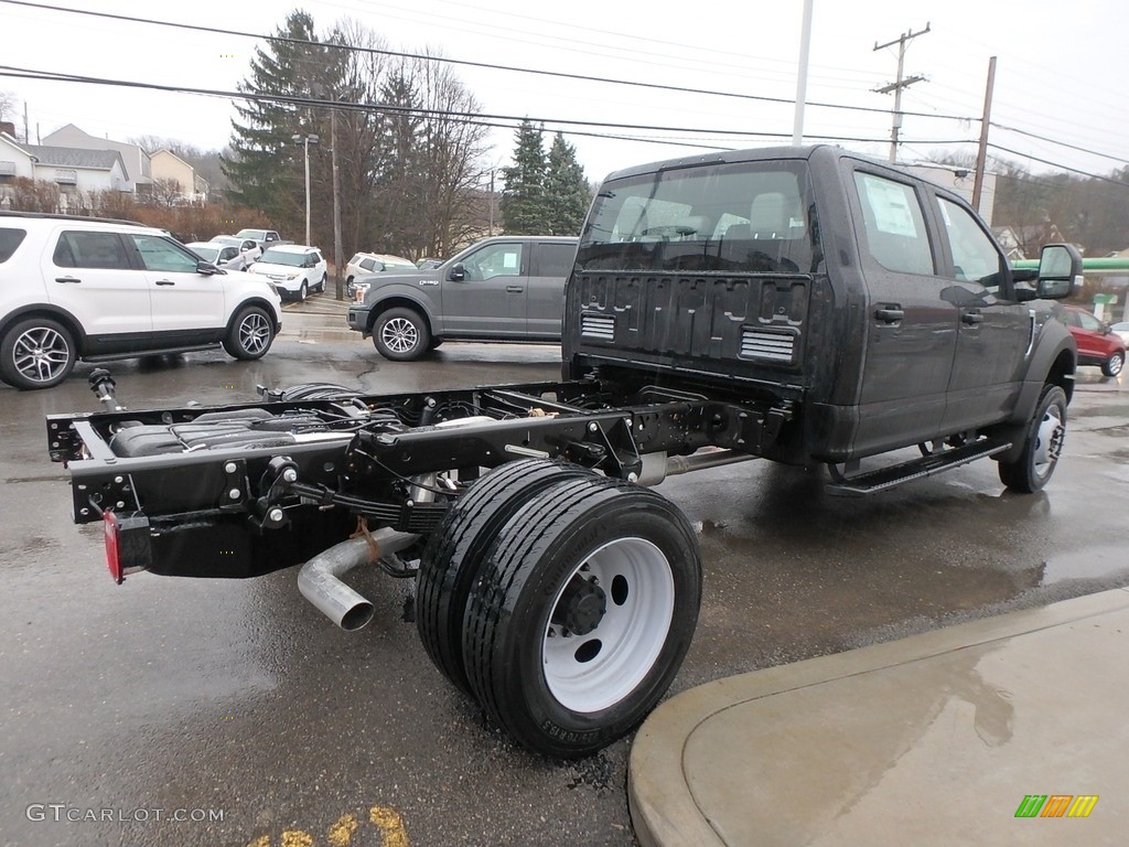 2019 Ford F550 Super Duty XL Crew Cab 4x4 Chassis Undercarriage Photos