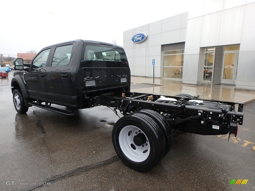 2019 F550 Super Duty XL Crew Cab 4x4 Chassis - Black / Earth Gray photo #7