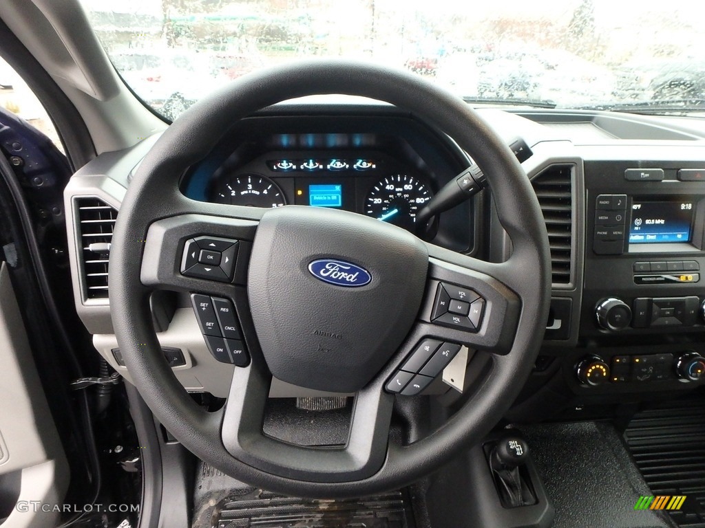 2019 Ford F550 Super Duty XL Crew Cab 4x4 Chassis Earth Gray Steering Wheel Photo #131791424