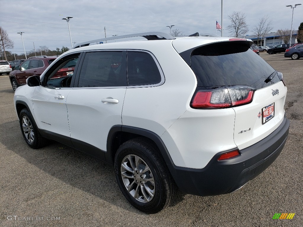 2019 Cherokee Latitude Plus 4x4 - Bright White / Black photo #4