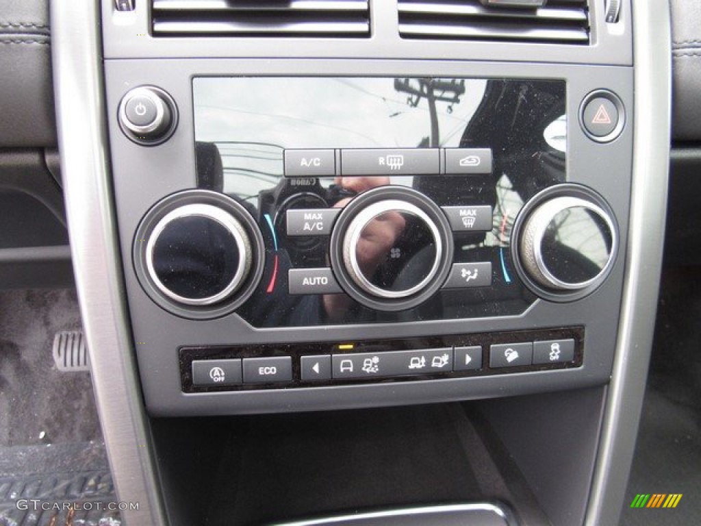 2019 Land Rover Discovery Sport HSE Controls Photo #131795330