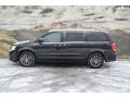 2017 Black Onyx Dodge Grand Caravan SXT  photo #6