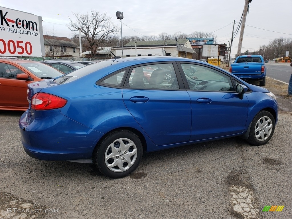 2011 Fiesta S Sedan - Blue Flame Metallic / Light Stone/Charcoal Black Cloth photo #3
