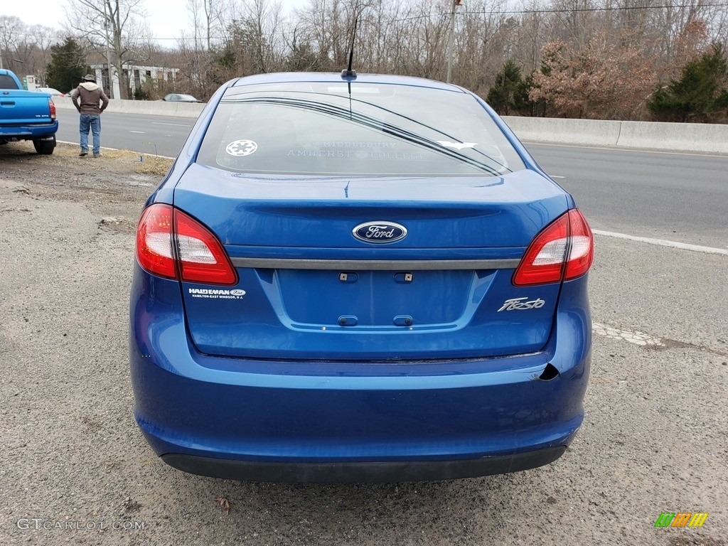 2011 Fiesta S Sedan - Blue Flame Metallic / Light Stone/Charcoal Black Cloth photo #5