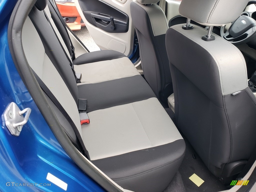 2011 Fiesta S Sedan - Blue Flame Metallic / Light Stone/Charcoal Black Cloth photo #13