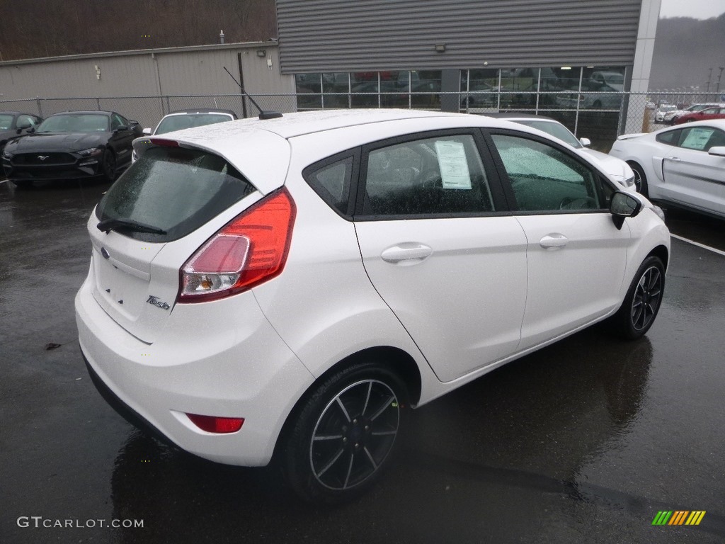 2019 Fiesta SE Hatchback - White Platinum / Charcoal Black photo #2