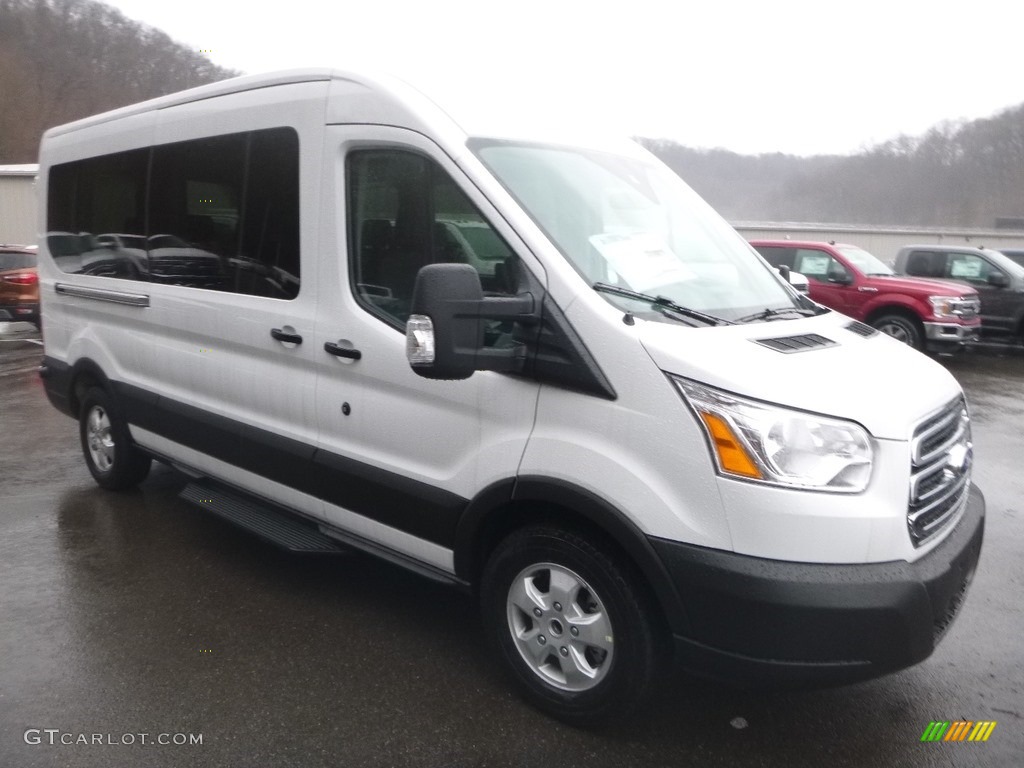 2019 Transit Passenger Wagon XLT 350 MR Long - Oxford White / Charcoal black photo #3