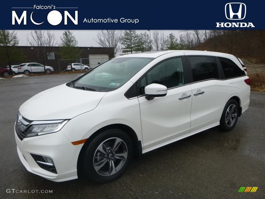 White Diamond Pearl Honda Odyssey