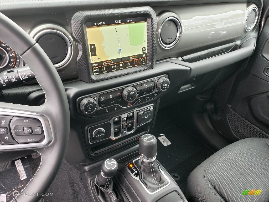 2019 Jeep Wrangler Unlimited Sahara 4x4 Controls Photos