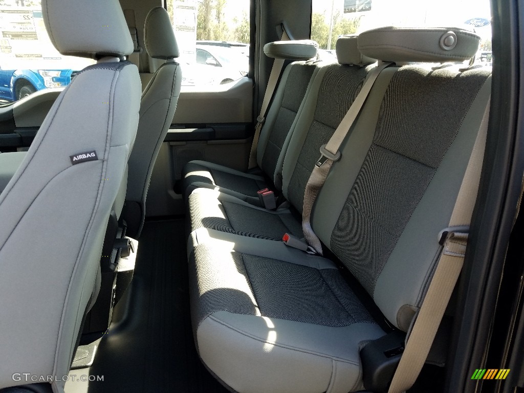 2019 F150 XL SuperCab - Agate Black / Earth Gray photo #10