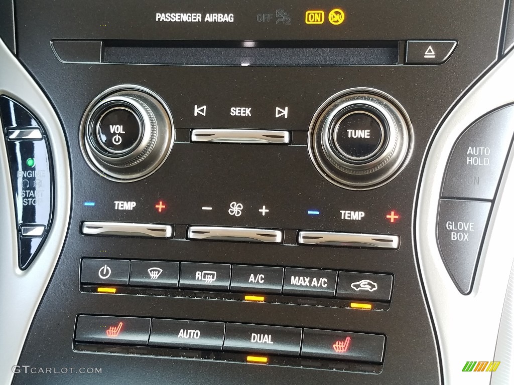 2019 Lincoln Nautilus Select Controls Photo #131814088