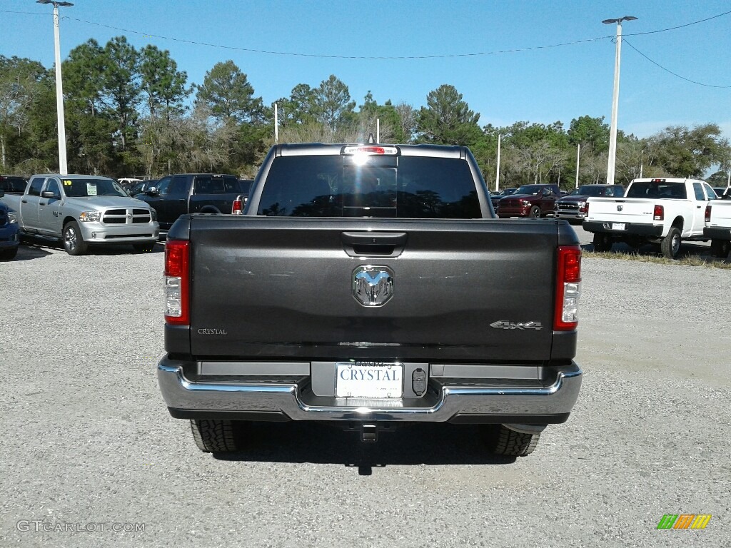 2019 1500 Tradesman Crew Cab 4x4 - Granite Crystal Metallic / Black photo #4