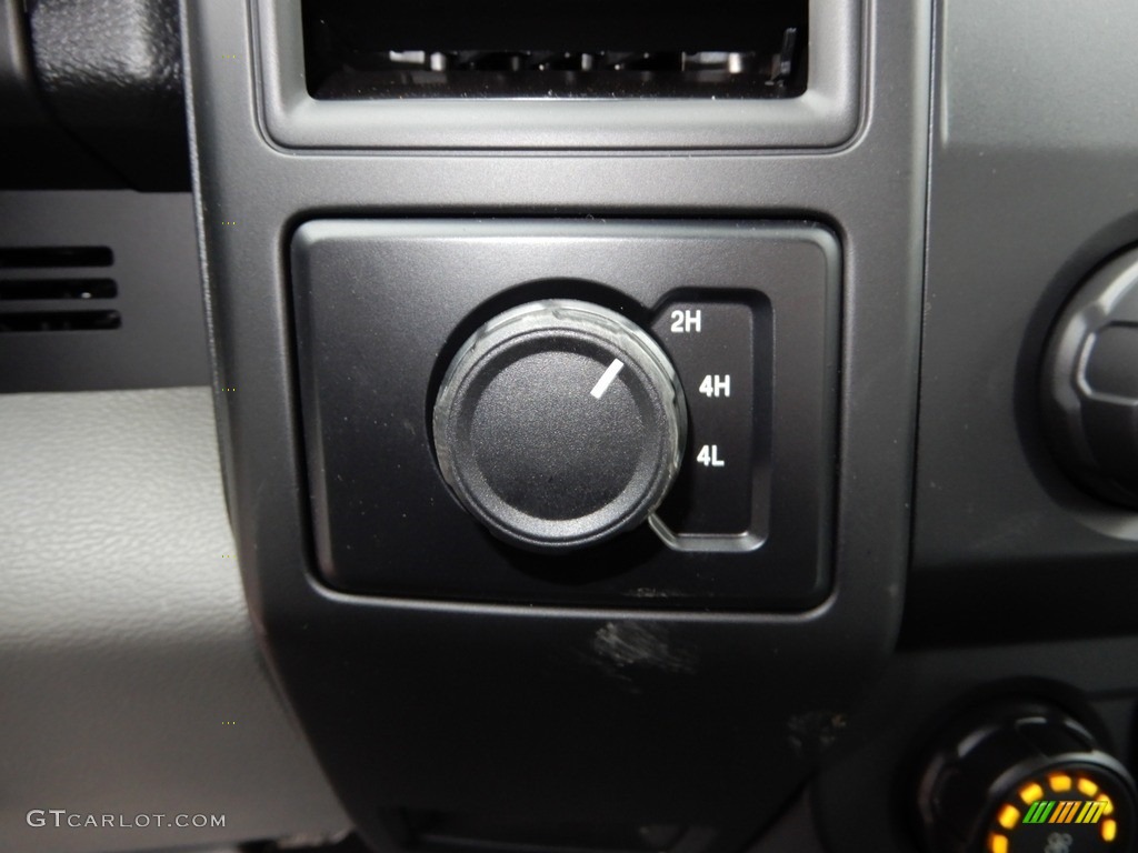 2019 F150 XL Regular Cab - Race Red / Earth Gray photo #12