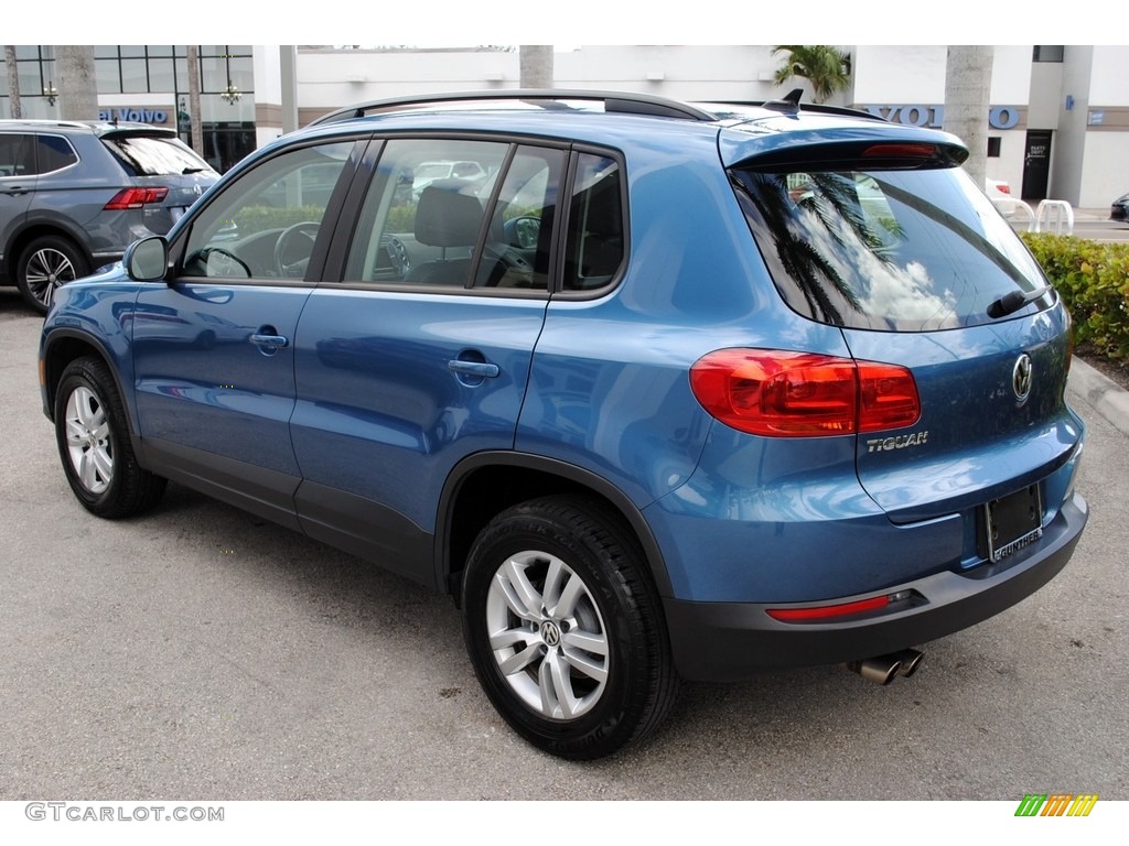 2017 Tiguan S - Pacific Blue Metallic / Charcoal photo #6