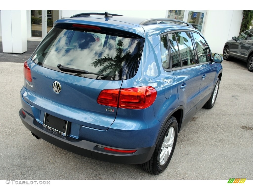 2017 Tiguan S - Pacific Blue Metallic / Charcoal photo #9