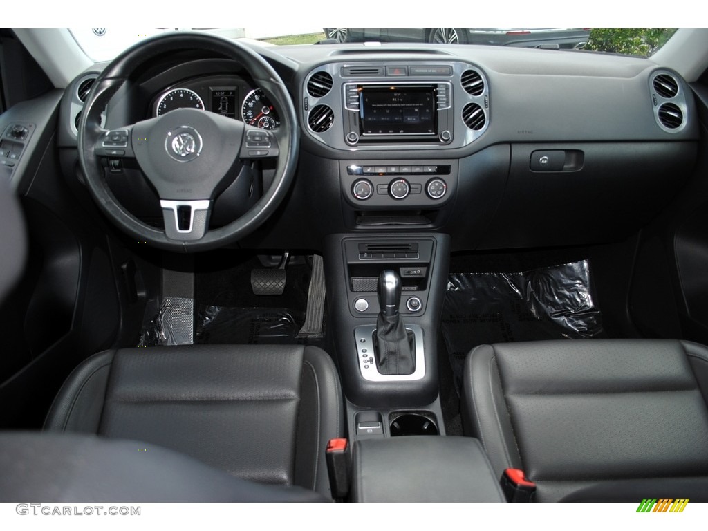 2017 Tiguan S - Pacific Blue Metallic / Charcoal photo #12