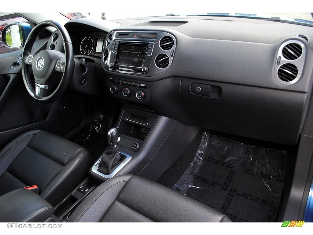 2017 Tiguan S - Pacific Blue Metallic / Charcoal photo #17