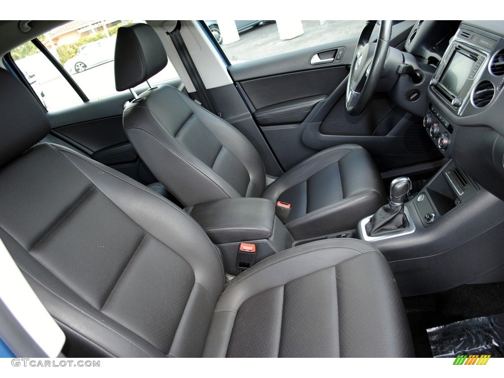 2017 Tiguan S - Pacific Blue Metallic / Charcoal photo #18