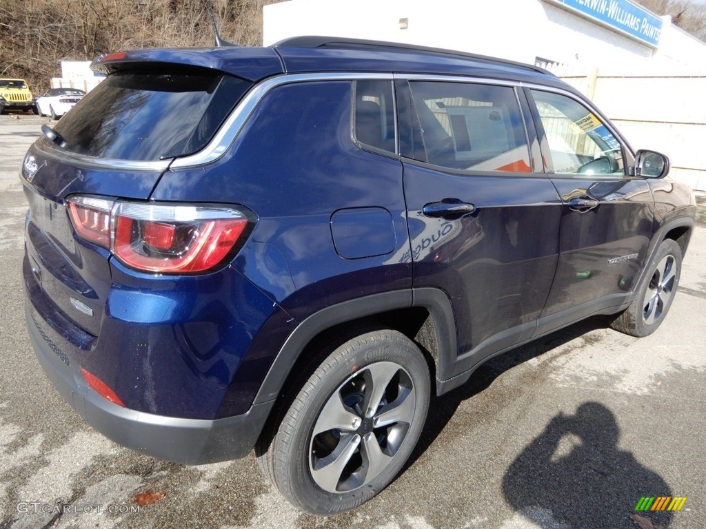 2019 Compass Latitude 4x4 - Jazz Blue Pearl / Black/Ski Gray photo #6