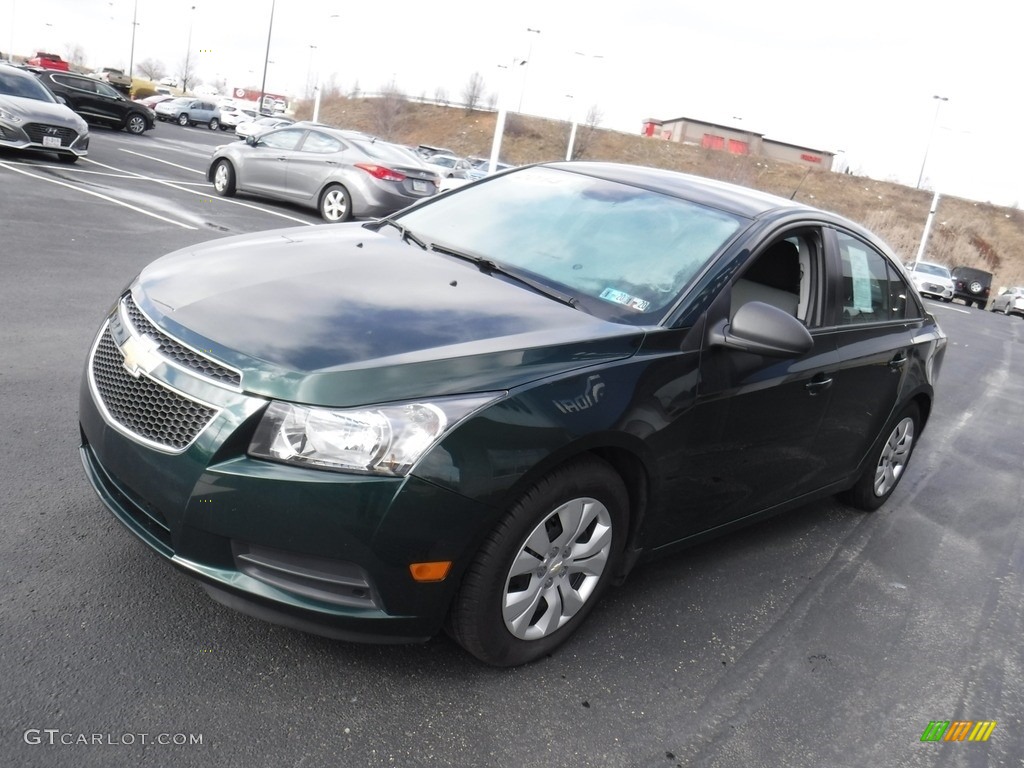 2014 Cruze LS - Rainforest Green Metallic / Jet Black/Medium Titanium photo #5