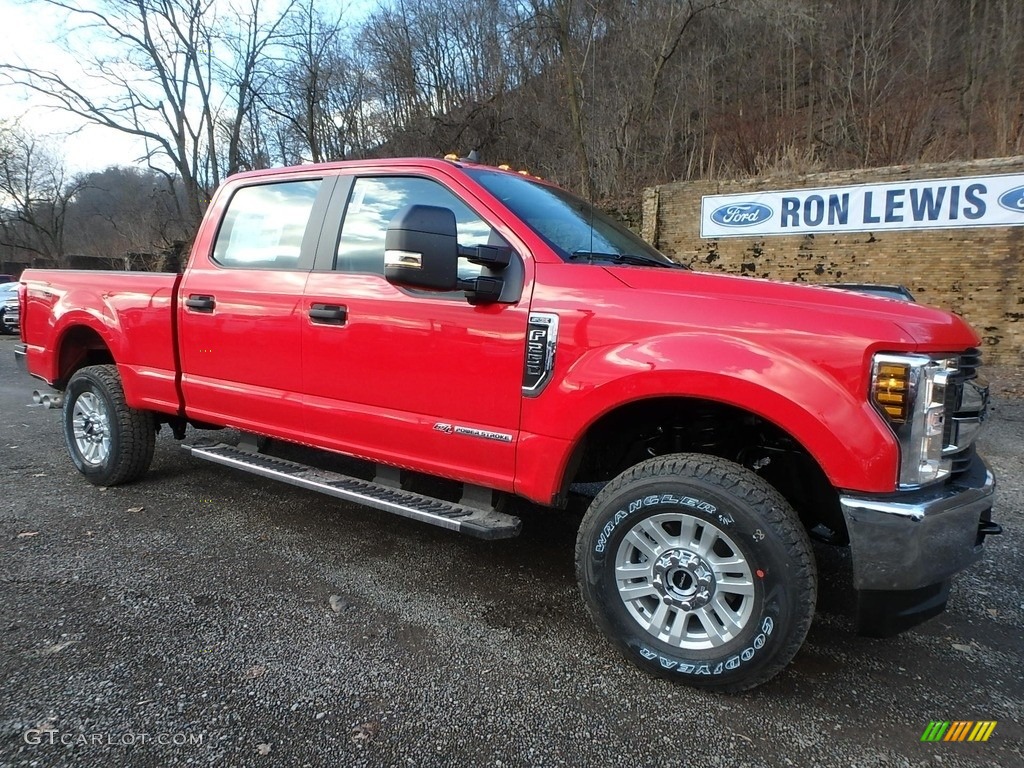 2019 F250 Super Duty XLT Crew Cab 4x4 - Race Red / Earth Gray photo #8