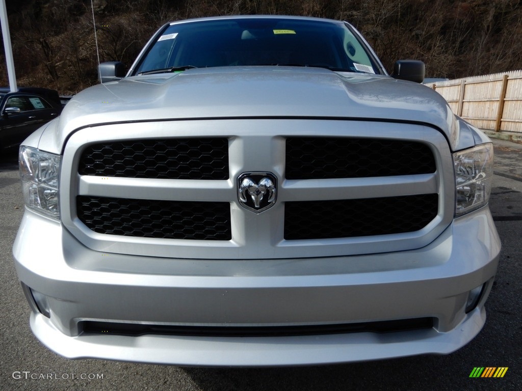 2019 1500 Classic Tradesman Quad Cab 4x4 - Bright Silver Metallic / Black photo #9