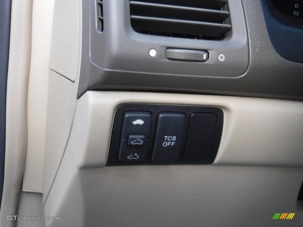 2003 Accord EX V6 Sedan - Taffeta White / Ivory photo #16
