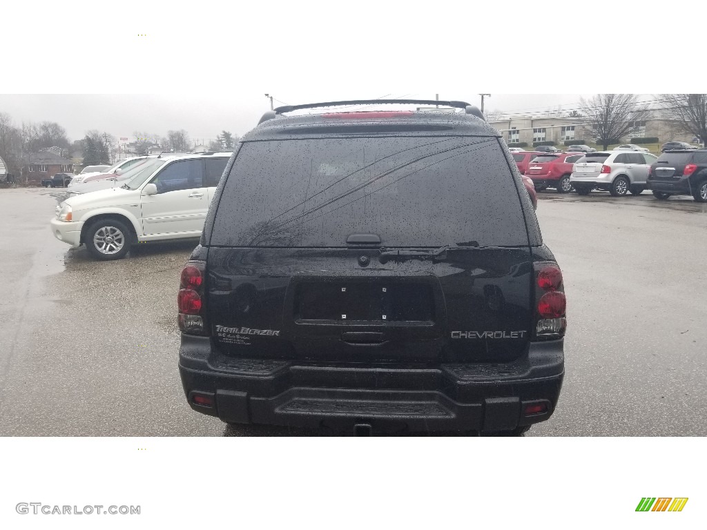 2004 TrailBlazer EXT LS 4x4 - Black / Medium Pewter photo #5