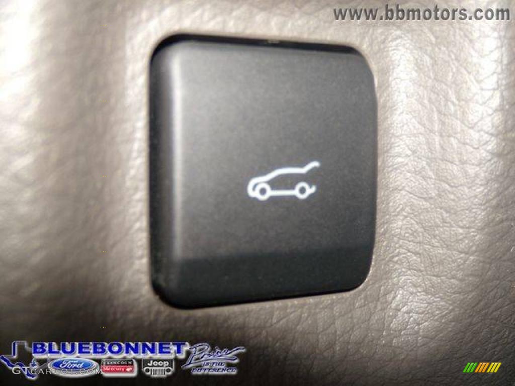 2009 MKX  - Black / Camel photo #16
