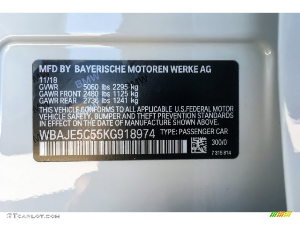 2019 5 Series 540i Sedan - Alpine White / Night Blue photo #11