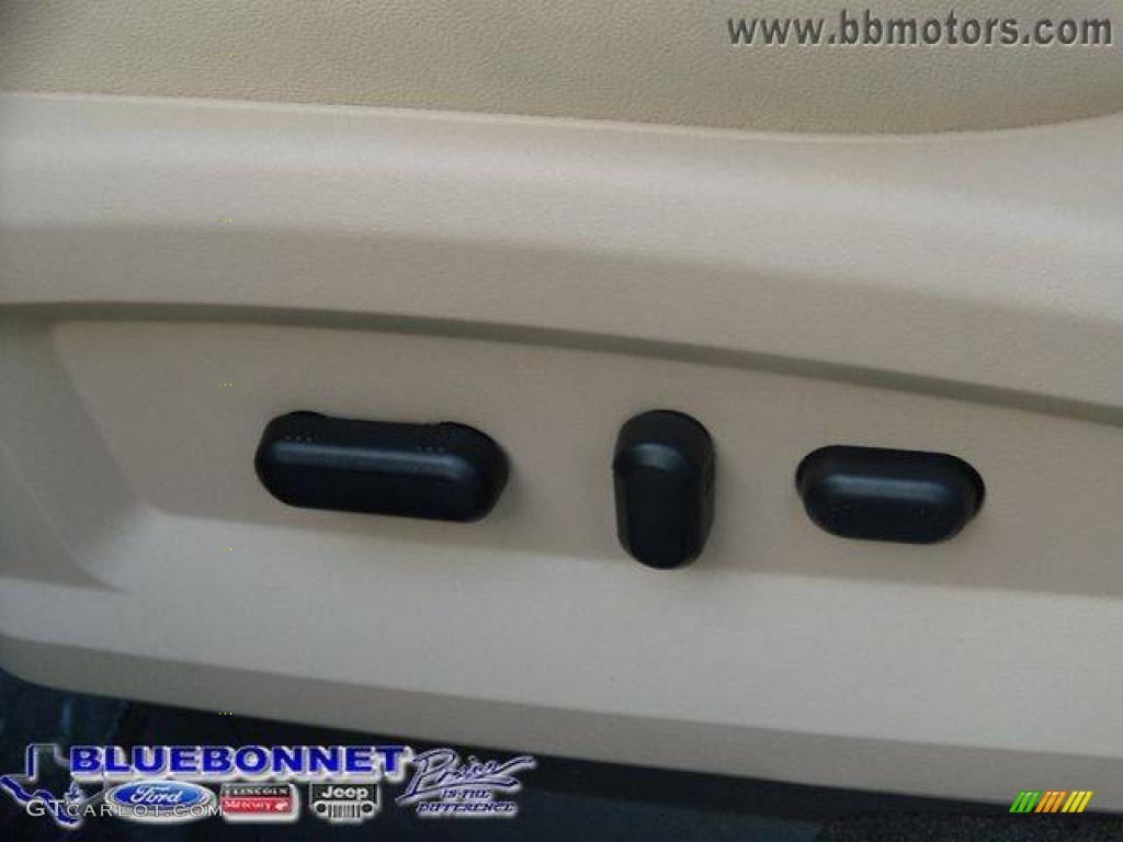 2009 MKX  - Black / Camel photo #20