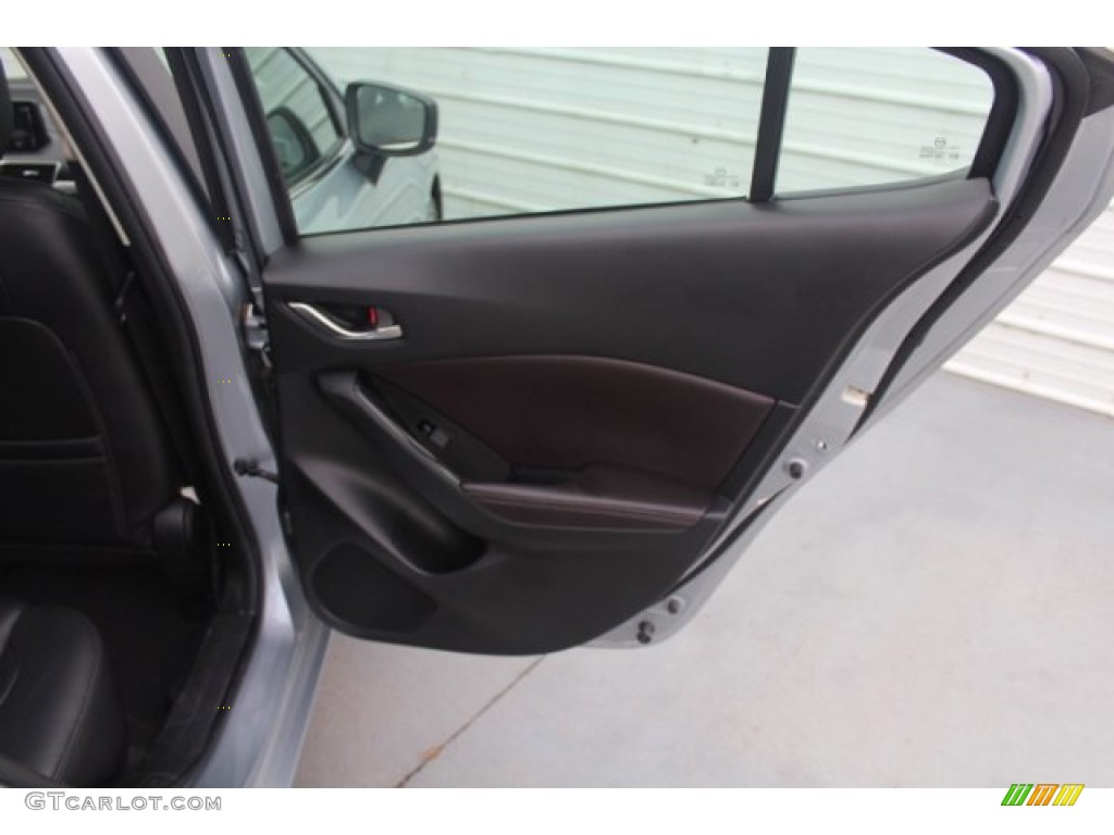 2017 MAZDA3 Touring 4 Door - Sonic Silver Metallic / Black photo #22
